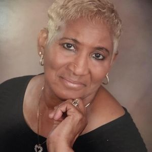 Meet your Posher, Gloria